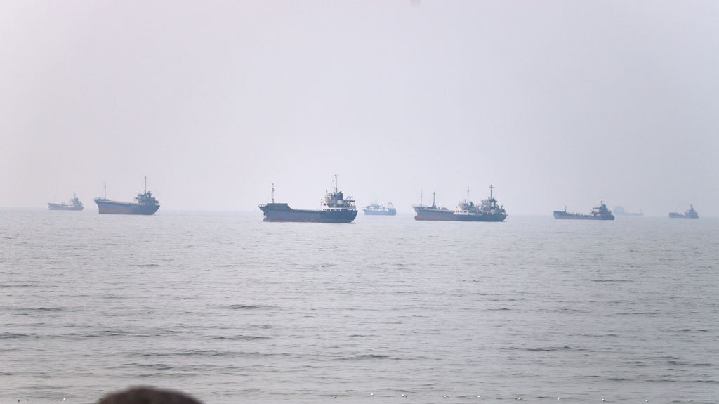 Nakon što je Iran objavio da je zatvoren Hormuški moreuz promet brodova naglo pao: Prošlo svega 11 plovila