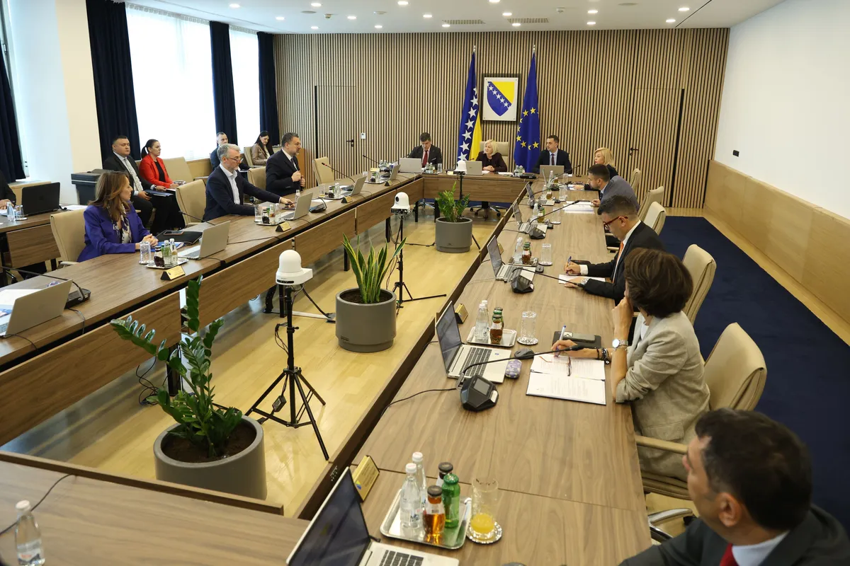 Na dnevnom redu 41 tačka: Vijeće ministara BiH odlučuje o statusu prihvatnih centara za migrante