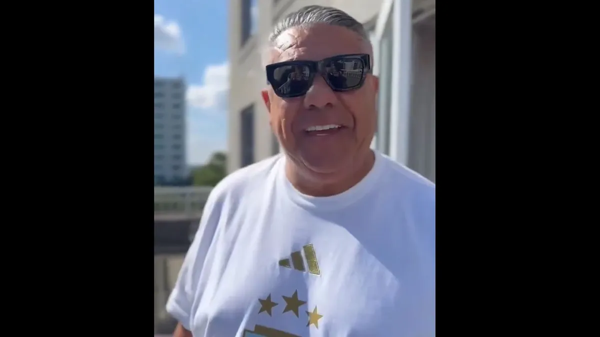 Claudio Tapia recreó la icónica escena de Francella tras la victoria ante Inglaterra: "Beautiful morning, ¿right?"