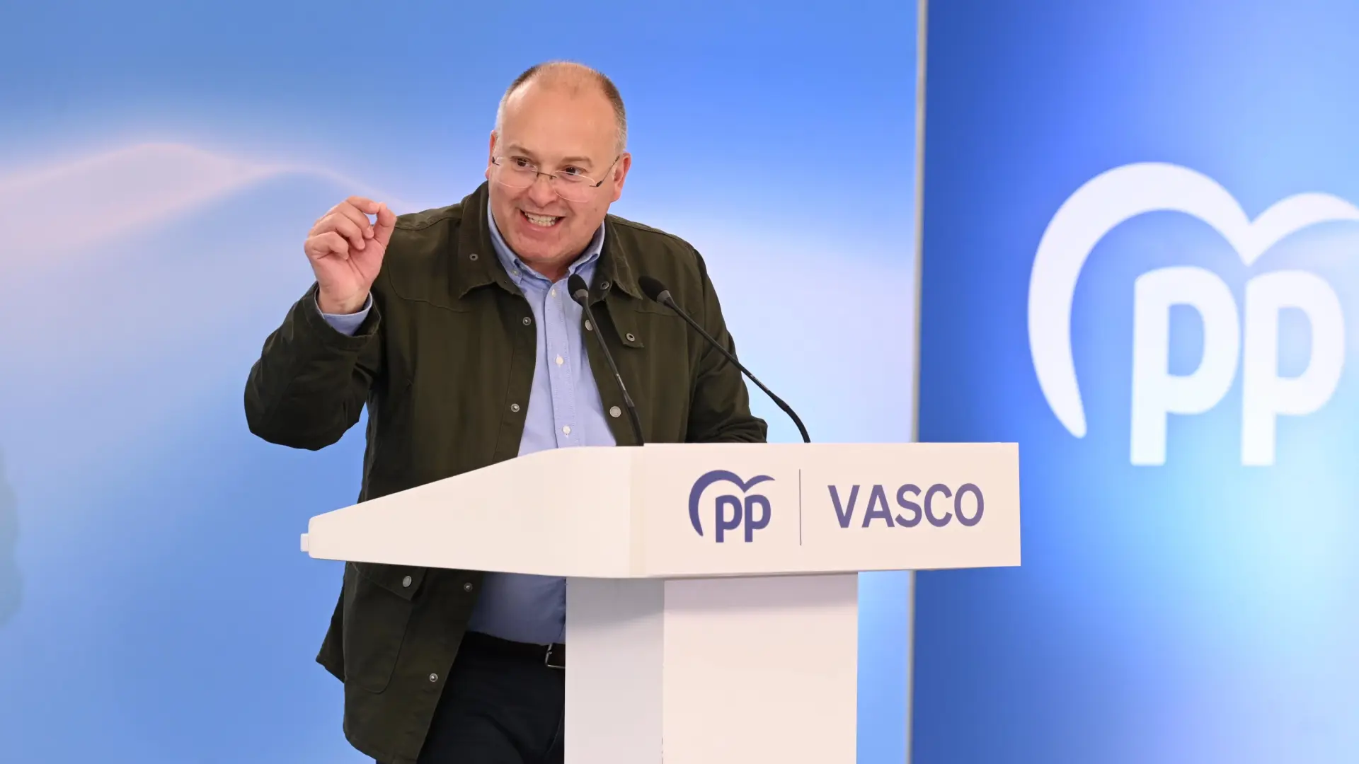  El PP pide al PNV que retire ya su respaldo a Sánchez: "O sostiene a la mafia o apoya un cambio de Gobierno" 