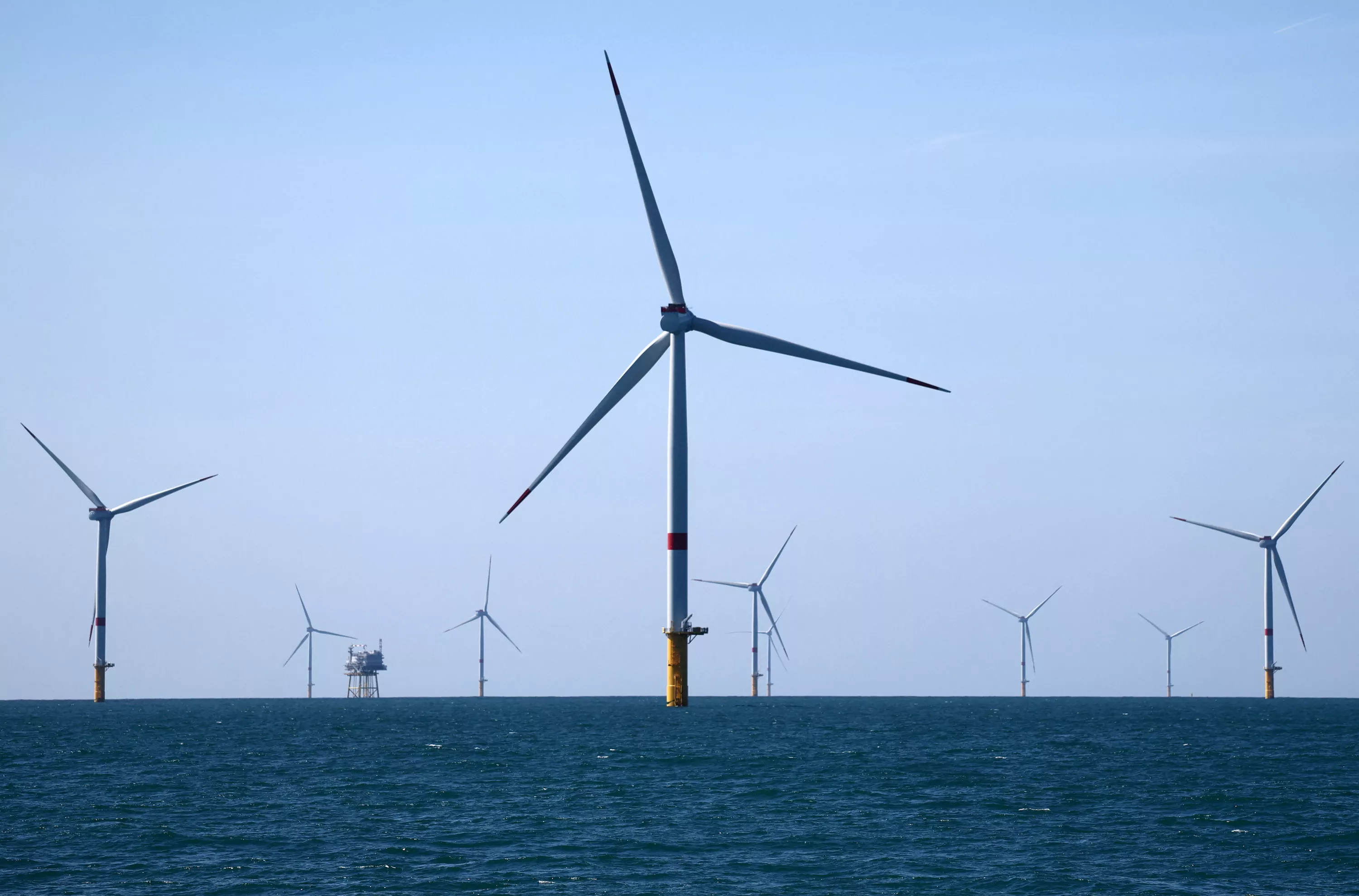 Barrages hydroélectriques, panneaux solaires, éoliennes… Les énergies renouvelables, véritable atout des territoires