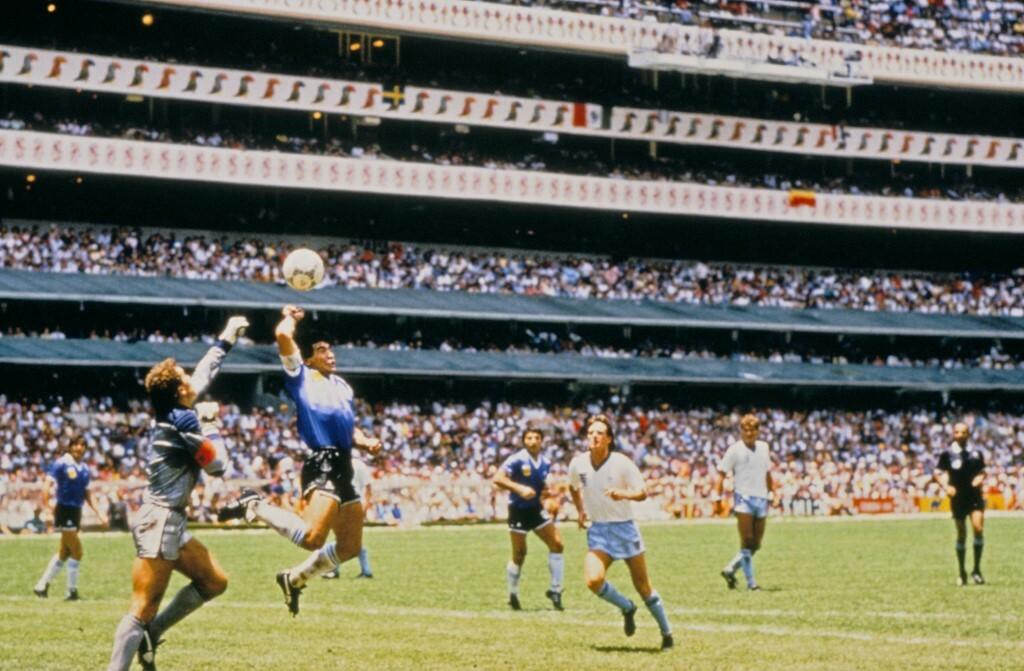 Lopta kojom je Maradona postigao gol ‘Božjom rukom‘ prodana za nevjerojatan iznos