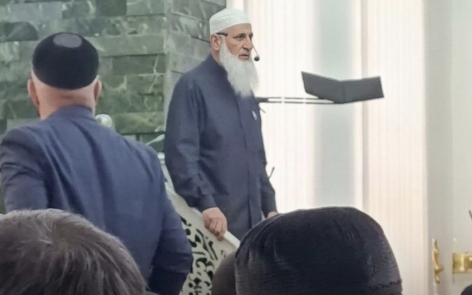  Ingush imam rails on men wearing short-sleeved shirts and ‘insufficient control’ over women 