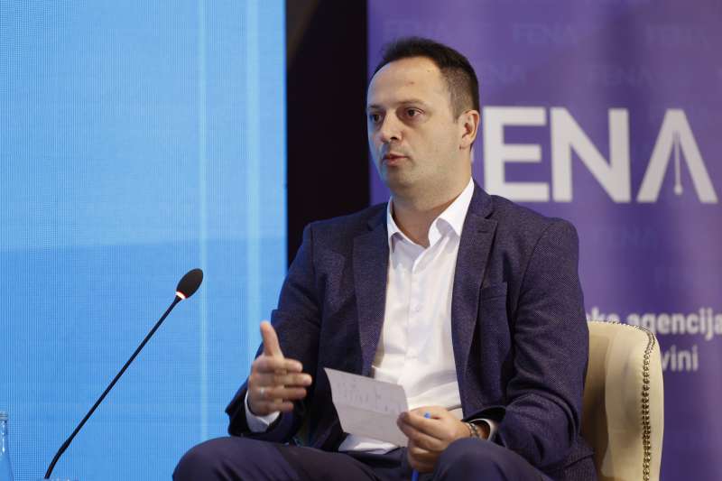 Transparency International BiH files first complaints with CEC over premature election campaigning