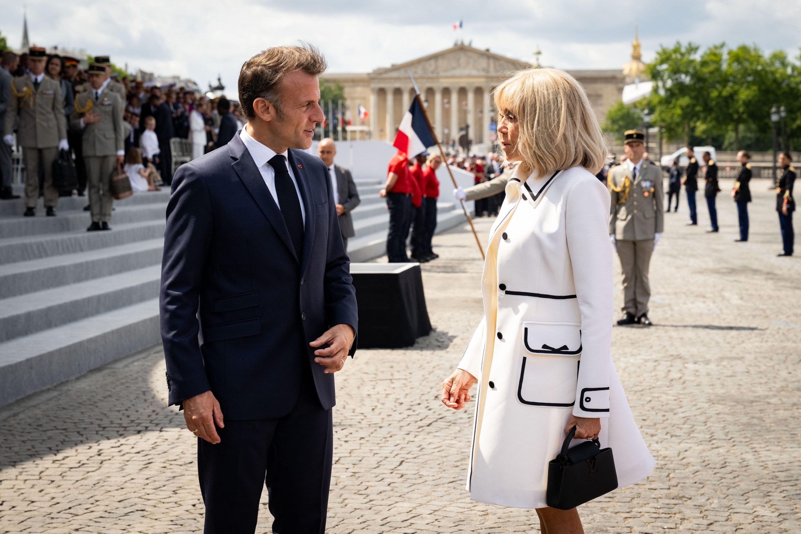 LJUBAV KOJA JE ŠOKIRALA SVIJET: Kći Brigitte Macron otkrila kako je njezina obitelj saznala za aferu s 16-godišnjim Emmanuelom