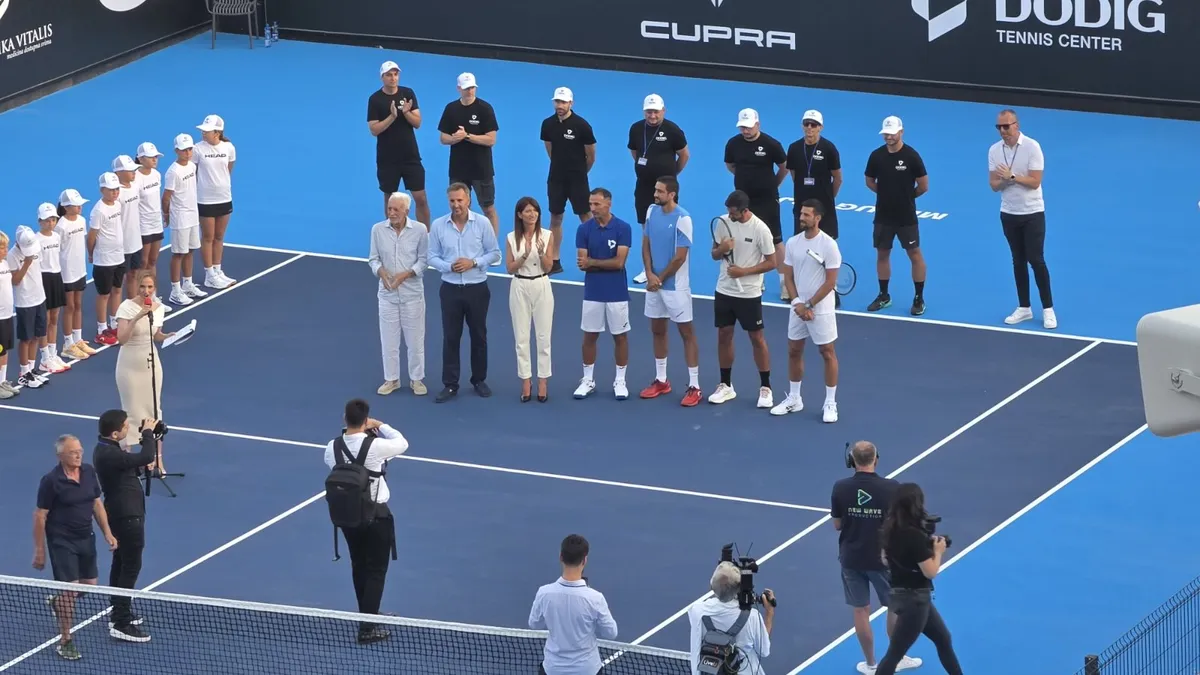 Međugorje večeras živi tenis: Novak Đoković otvorio Dodig Tennis Centar (VIDEO)