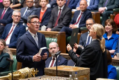Andy Burnham to become British premier with overwhelming party backing