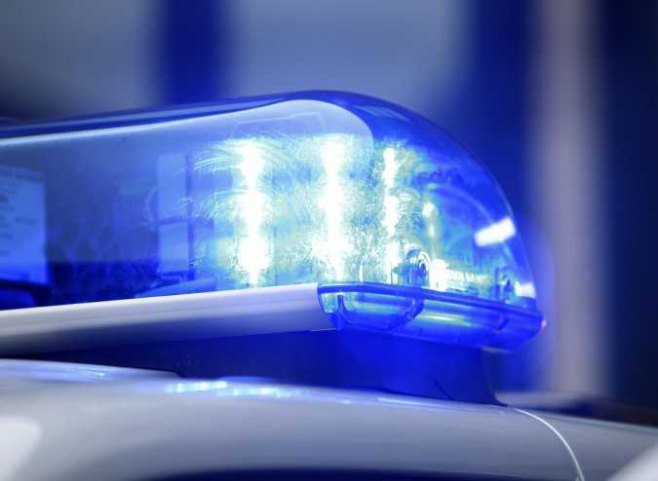 U sudaru dva automobila kod Banjaluke poginuo muškarac, dvije osobe povrijeđene