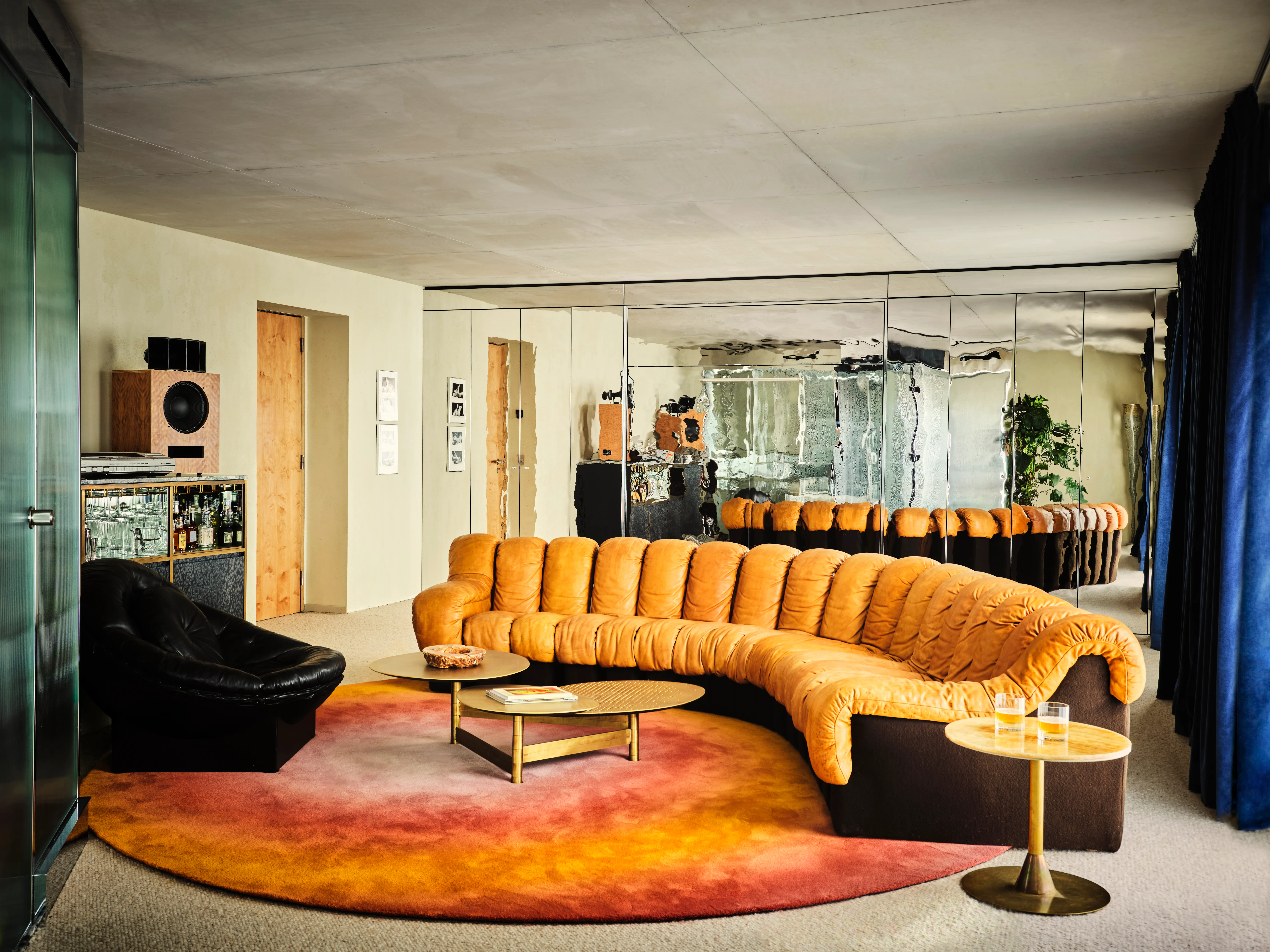 This Iconic Paris Nightclub Is Reopening as an Uber-Stylish New Hotel