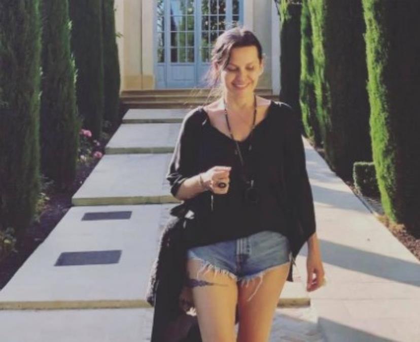 (FOTO) DA LI STE NEKAD VIDELI ŠPORET OD 500.000 DINARA? Elena Karić ga ima u svom domu i sprema najeftinije jelo na njemu