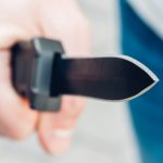 Bijelo Polje: Osumnjičena da je držeći nož u ruci prijetila maloljetnom pastorku, a potom ga udarala