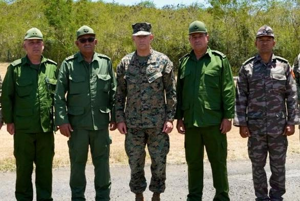 Imagen compartida por el Comando Sur de Estados Unidos en su cuenta de Twitter para informar del encuentro.