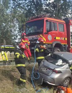 Accident la ieșirea din Chișineu-Criș: sunt 3 victime