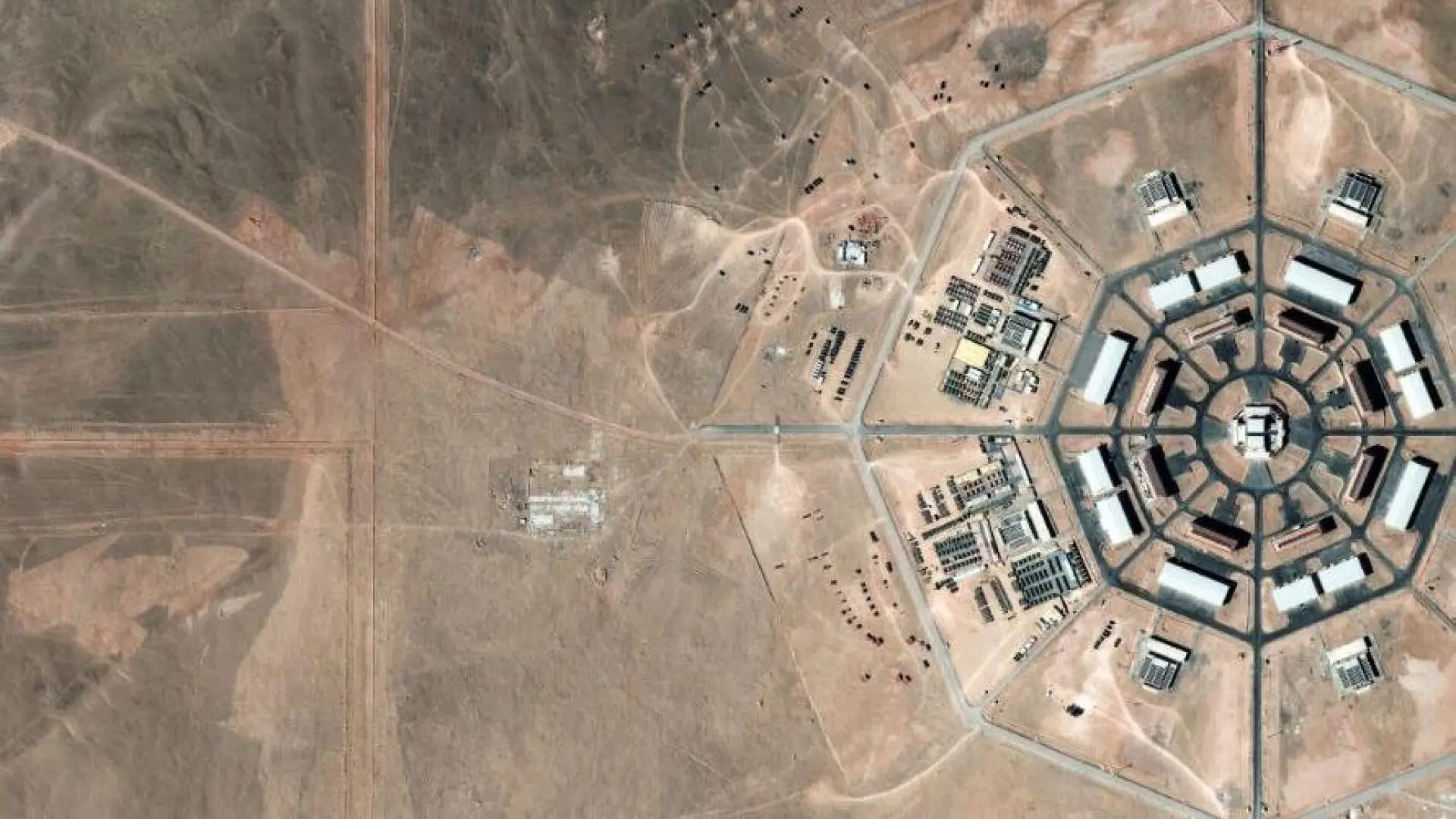  Fotos vía satélite revelan que China está construyendo plataformas de lanzamiento cerca de sus silos de misiles nucleares 