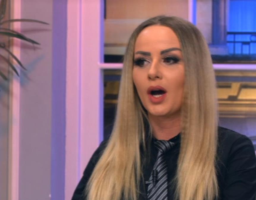 "JA JESAM MANASTIRSKA VERZIJA, TAKO I ŽIVIM" Naša starleta progovorila o finansijama, pa pomenula i pevača sa kojim su je povezivali: "Svašta mi je slao"