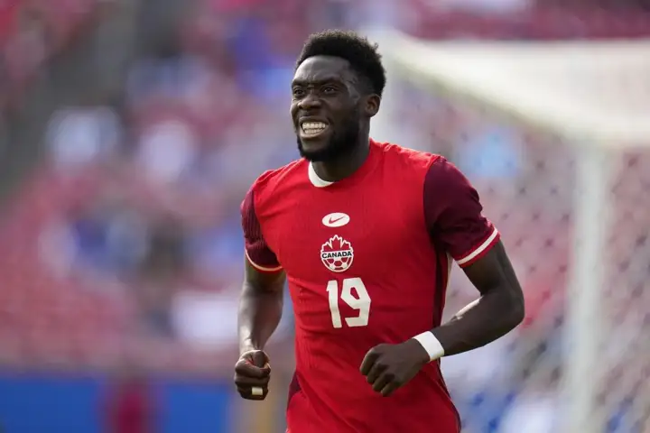 Alphonso Davies headlines Canada’s 26-player World Cup roster
