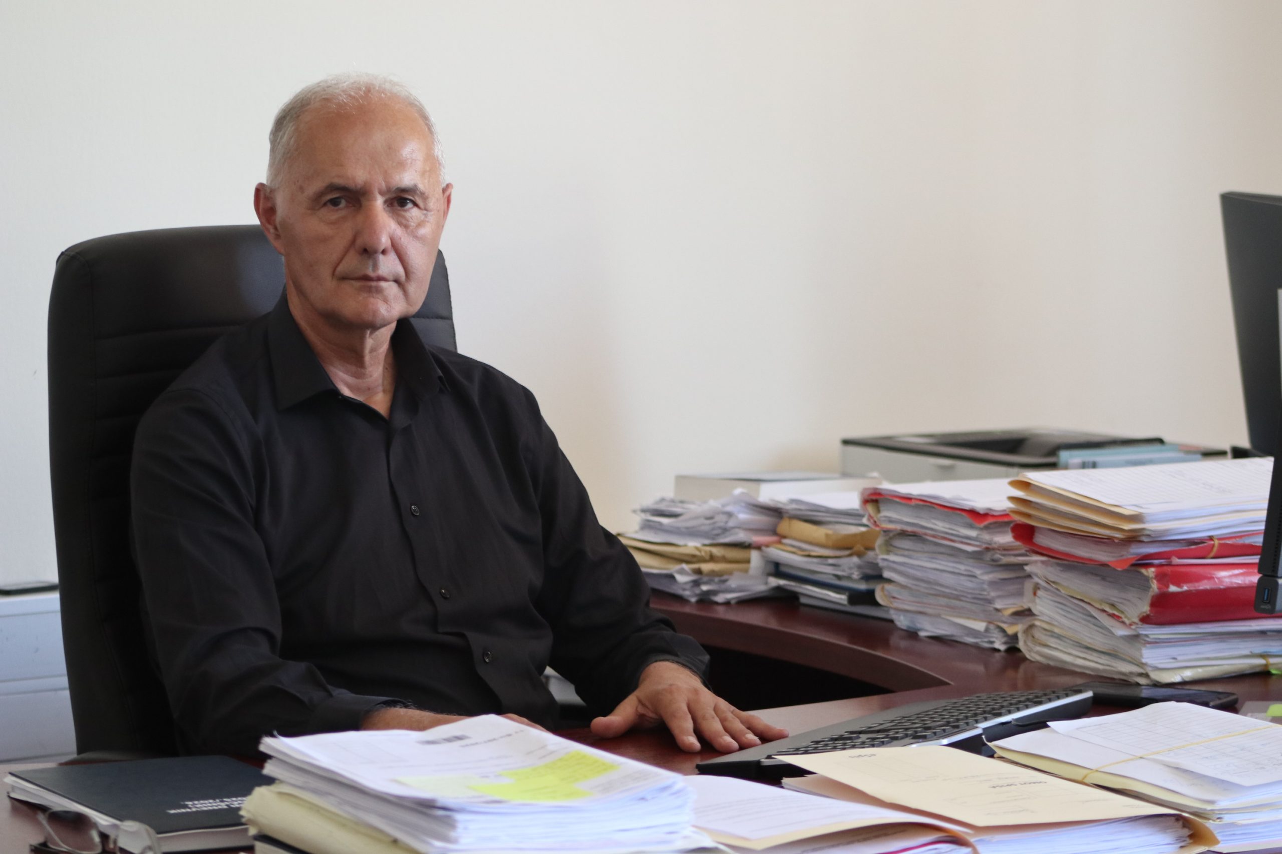SLUČAJ NAPADNUTE POLICAJKE Zašto suci puštaju nasilnike? Marković: Nismo ga pustili na slobodu, određen mu je istražni zatvor