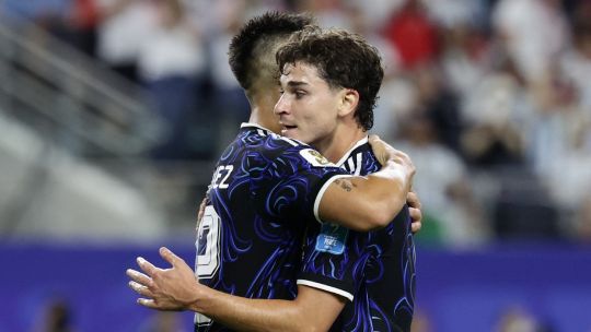 Lautaro Martínez or Julián Álvarez? Scaloni weighs Messi's strike partner for Cape Verde clash