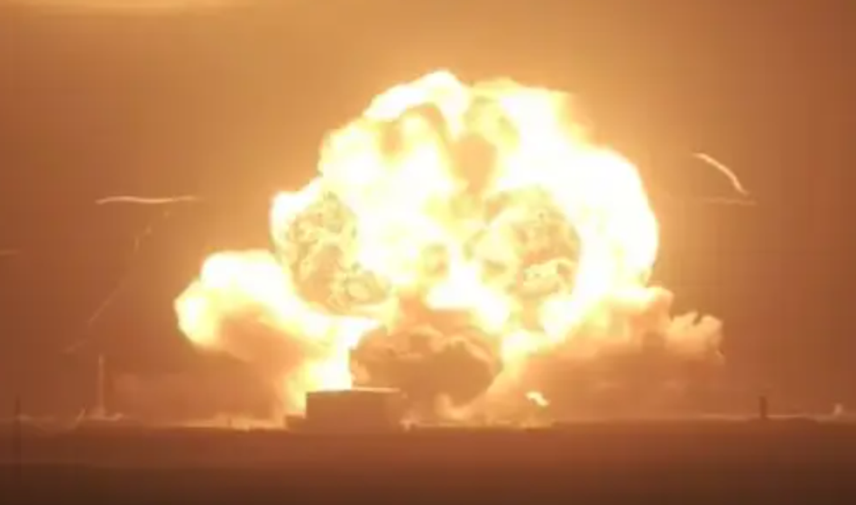 Video: Ognjeni pekel na Floridi, eksplodirala vesoljska raketa