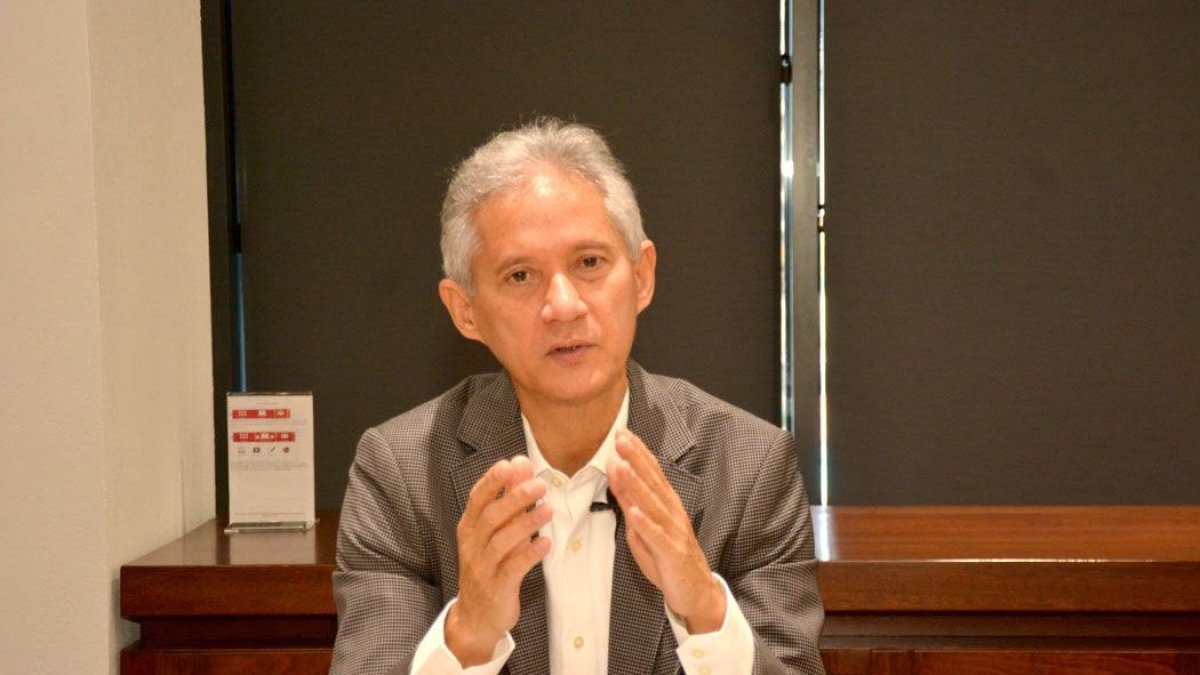 
                Economista analiza el endeudamiento del Estado desde 2004
            