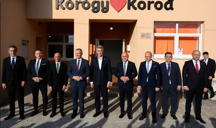 Plenković otvorio novu sportsku dvoranu Osnovne škole u Korođu