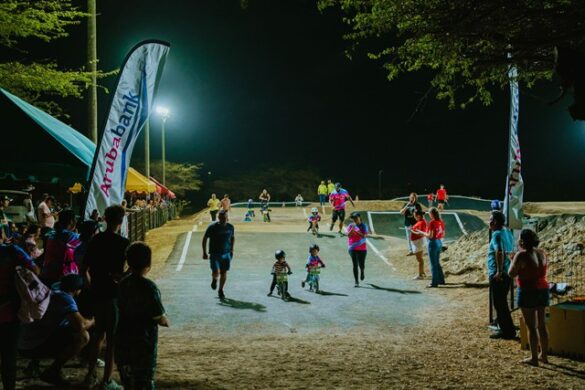Aruba Bank ta orguyoso di a sostene cu exito un competencia di BMX y Balance Bike