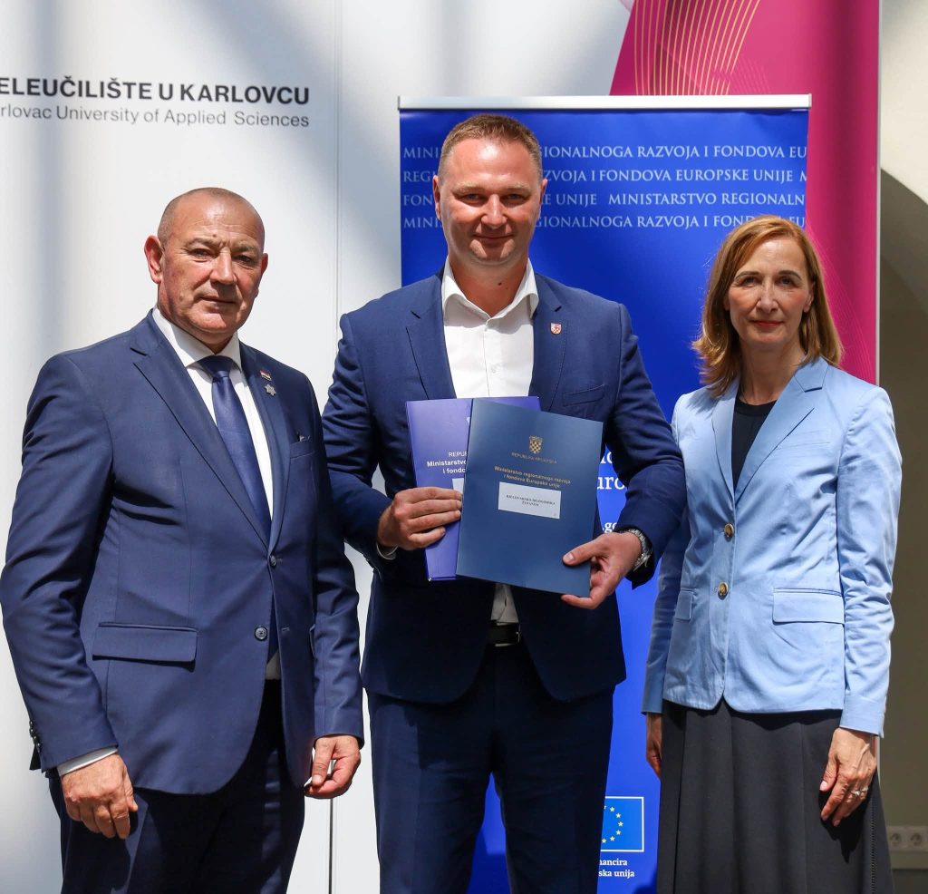 Potpisani novi ugovori za ulaganja u škole u Grubišnom Polju, Siraču i Velikim Bastajima