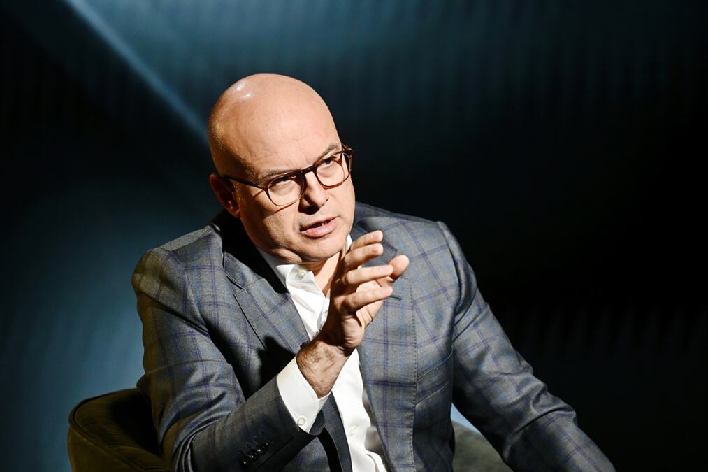 "POLITIČKA MOĆ ČESTO MENJA LJUDE, NAROČITO U STRANKAMA KOJE SU DUGO NA VLASTI" Vučević najavio reforme: Kraj za funkcionere sa sindromom 'Znaš li ti ko sam ja'