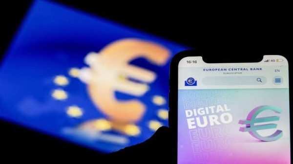 Europarlamentarul Gheorghe Piperea: Opțiunea pentru euro digital se va putea transforma în obligație de facto, așa cum a fost și cu certificatele de vaccinare