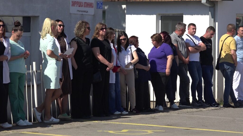 Šesti dan protesta zbog hapšenja sedmoro direktora zdravstvenih i obrazovnih institucija