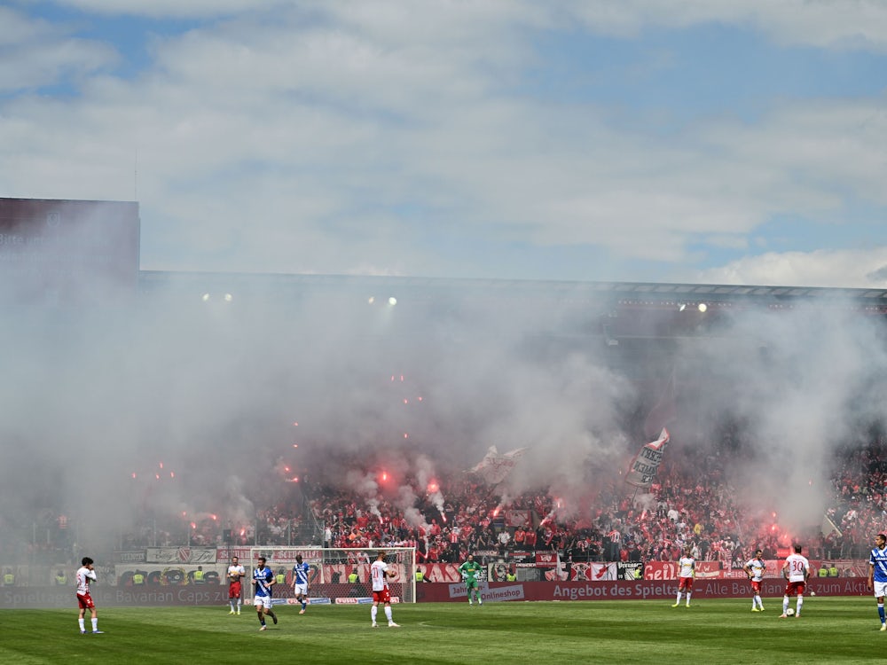 3. Liga: Energie Cottbus steigt in die 2. Bundesliga auf