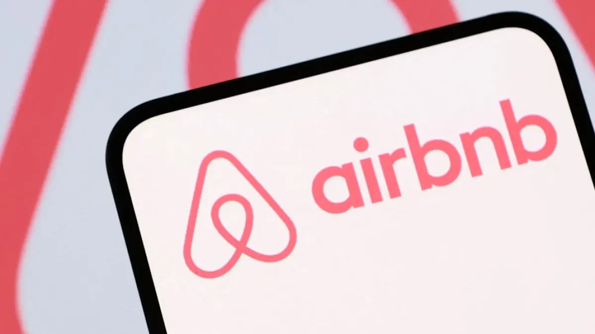 Anfitriones de Airbnb y Booking alertan que el decreto que alista el Gobierno Petro haría 'inviable' su negocio