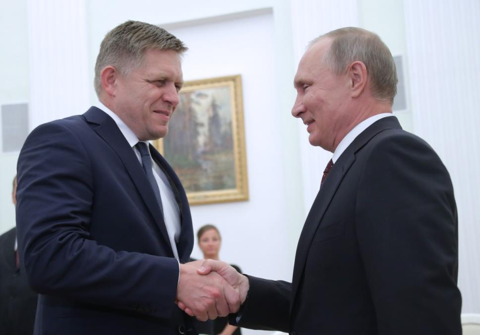 (MAPA) POZNATO KOJOM RUTOM ĆE FICO OTPUTOVATI U MOSKVU: Sutra se očekuje sastanak sa Putinom
