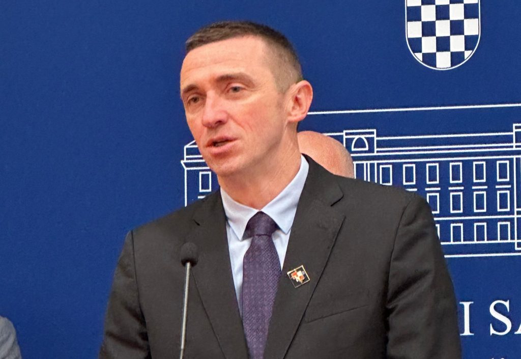Kamilica iz Sabora: Rezolucija koja ne brani Hrvate u BiH, nego služi kao politički alibi Zagreba