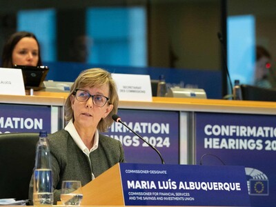 Unión Europea suaviza algunas reglas bancarias