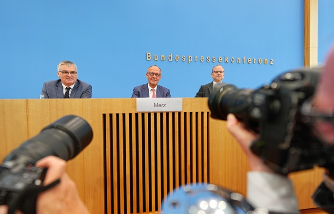 Germany to join Ukraine exercise, in apparent U-turn