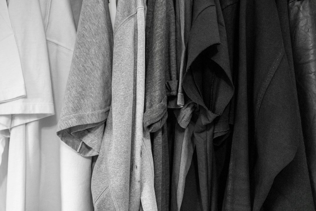 Klasični komadi garderobe koji nikada ne izlaze iz mode