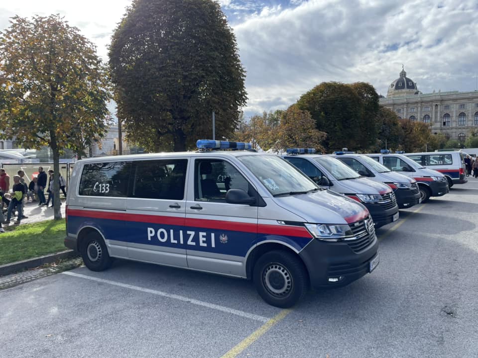 Građani Austrije najviše vjeruju policiji, najmanje medijima i političarima