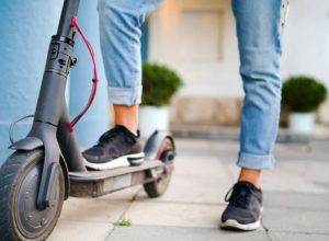 Policija masovno kažnjavala vozače motora i električnih romobila