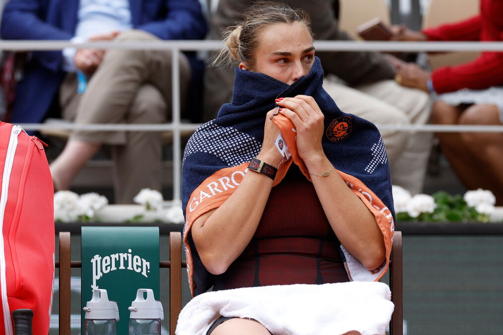 "SAMO ŽELIM DA NAPUSTIM TENIS..." Sabalenka doživela katastrofu na RG, pa šokirala na konferenciji za medije