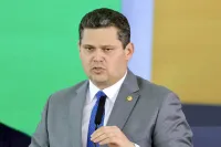 Lula faz apelo a Alcolumbre por votação da PEC da Segurança no Senado