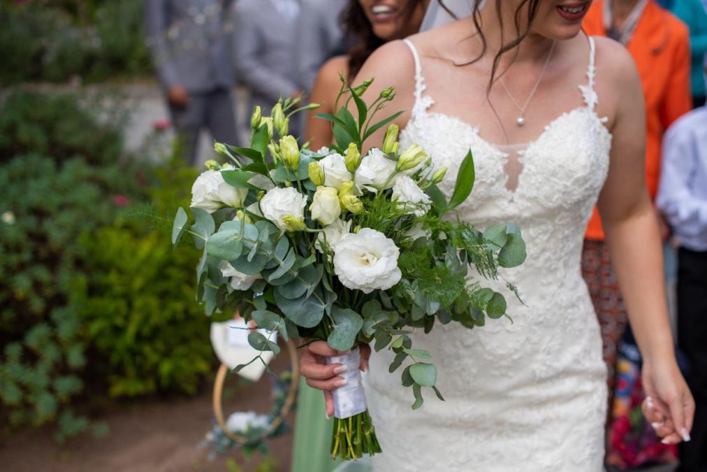 UDALA SE U VENČANICI BUDUĆE SVEKRVE! Mlada iz Srbije učinila nesvakidašnji potez, ali joj je majka napravila haos! "Plašim se da se ne osveti"