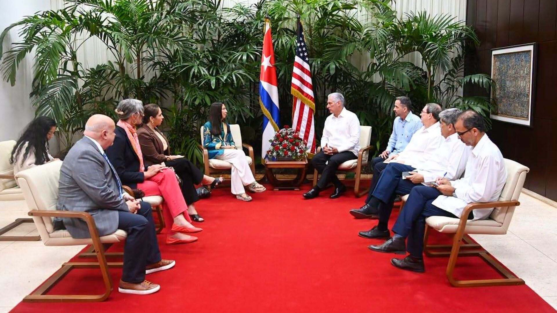 Mark Pocan, Delia C. Ramírez, Teresa Leger Fernández y Maxine Dexter, recibidos por Miguel Díaz-Canel justamente el 11 de julio.