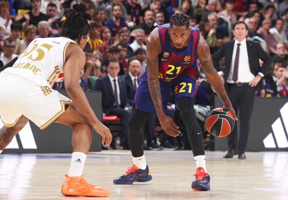 CRNO-BELI SPREMAJU NEVIĐENU BOMBU! Počeli pregovori sa zvezdom Barselone!