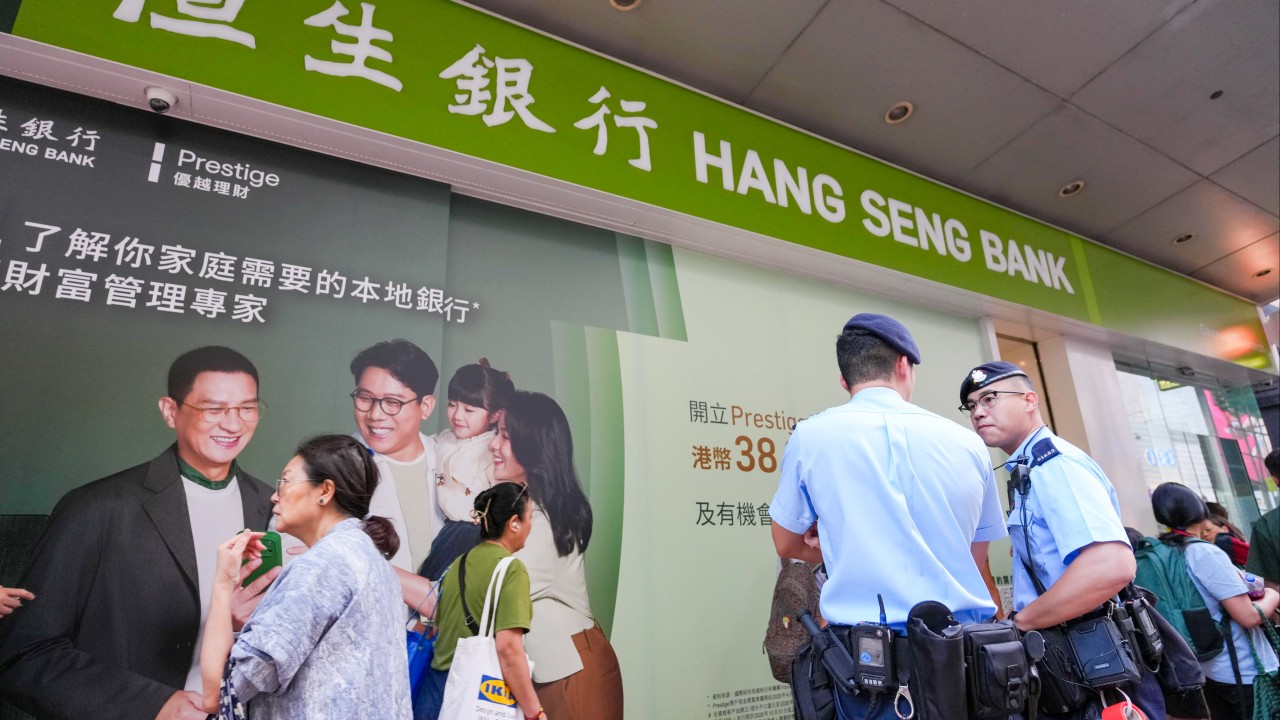 Hong Kong police intercept man after attempted armed bank robbery in Causeway Bay