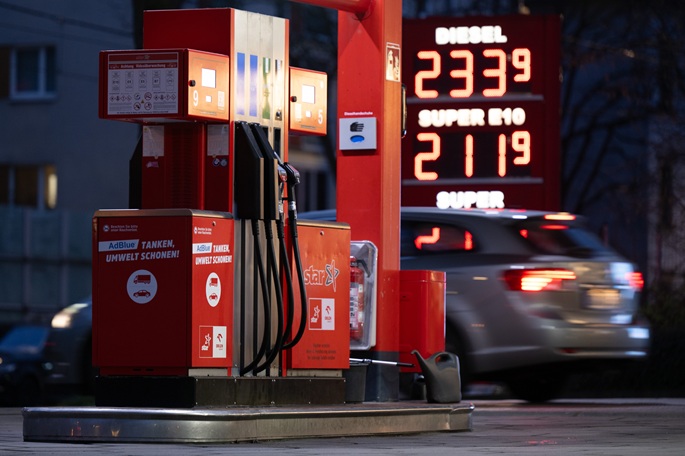 Fuel tax cut helps cool German inflation to 2.6% in May