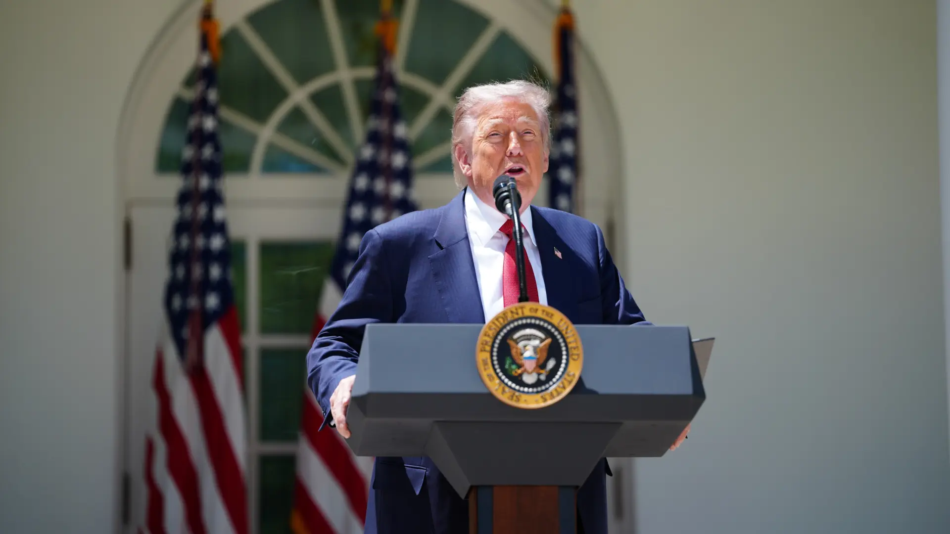  Trump no descarta enviar las tropas retiradas de Alemania a Polonia 