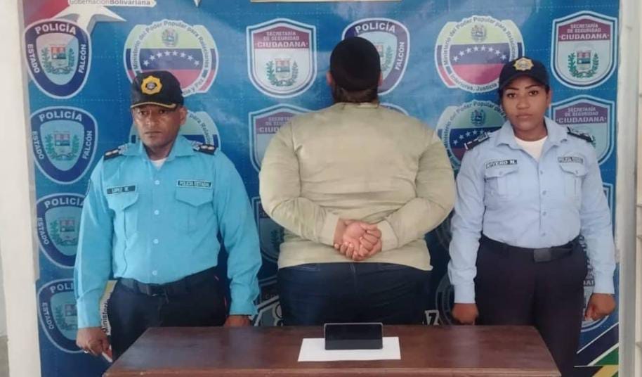 Aprehendida concejal por agredir a una docente