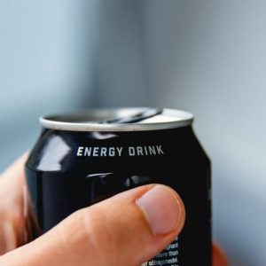 Hrvatska uvodi zabranu prodaje energetskih pića osobama mlađima od 18 godina