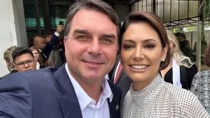 Participação de Michelle na campanha de Flávio depende de trégua com irmãos Bolsonaro